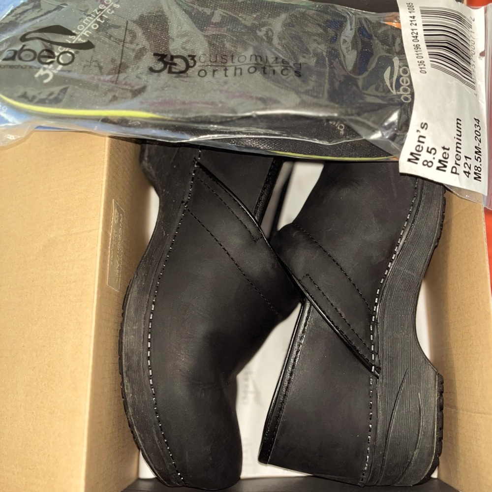 Men’s Dansko shoes